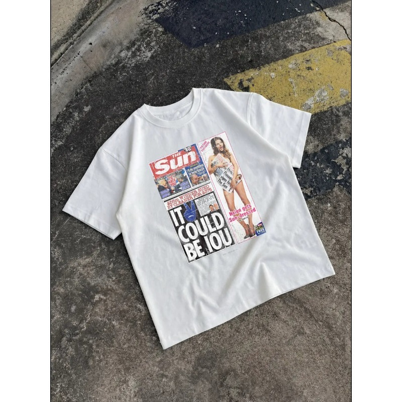 Street Fashion Magazines - Female Vintage Newspaper T‑Shirt Magazine Slogan
