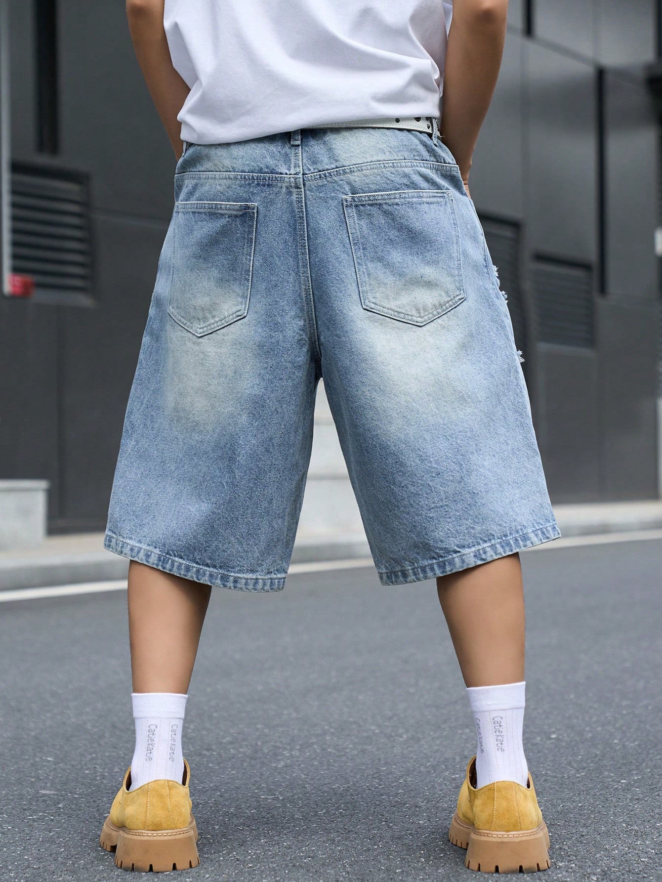 Men's Loose Fit Denim Bermuda  - Street Fashion Jeans Men 评论和价格